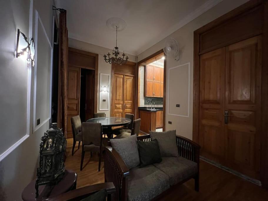 Authentic 3Br Apartment In Downtown, Каїр Екстер'єр фото